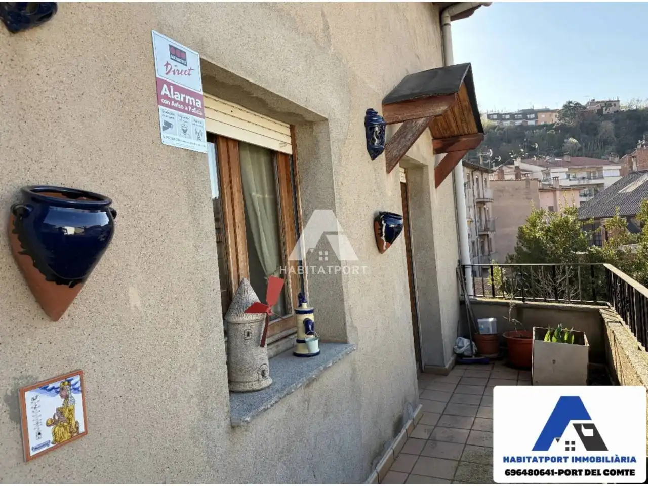 Vista exterior de Dúplex en venda en Gironella amb Terrassa i Balcó