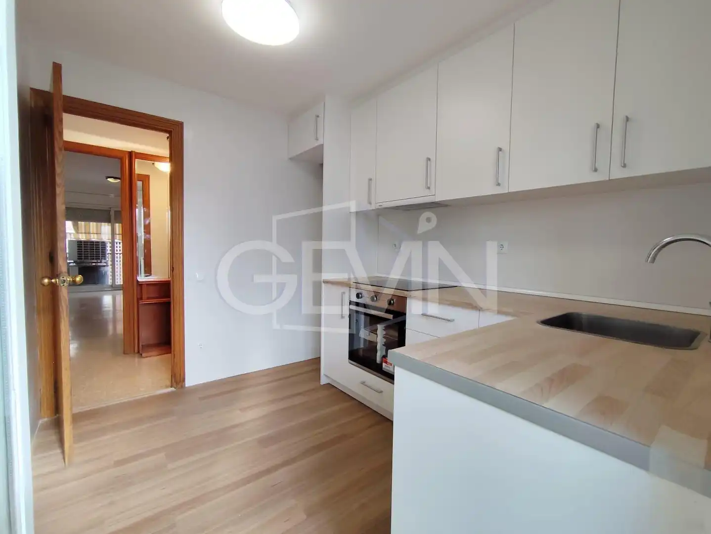 Cocina de Piso en venta en Santa Perpètua de Mogoda con Aire acondicionado, Trastero y Balcón