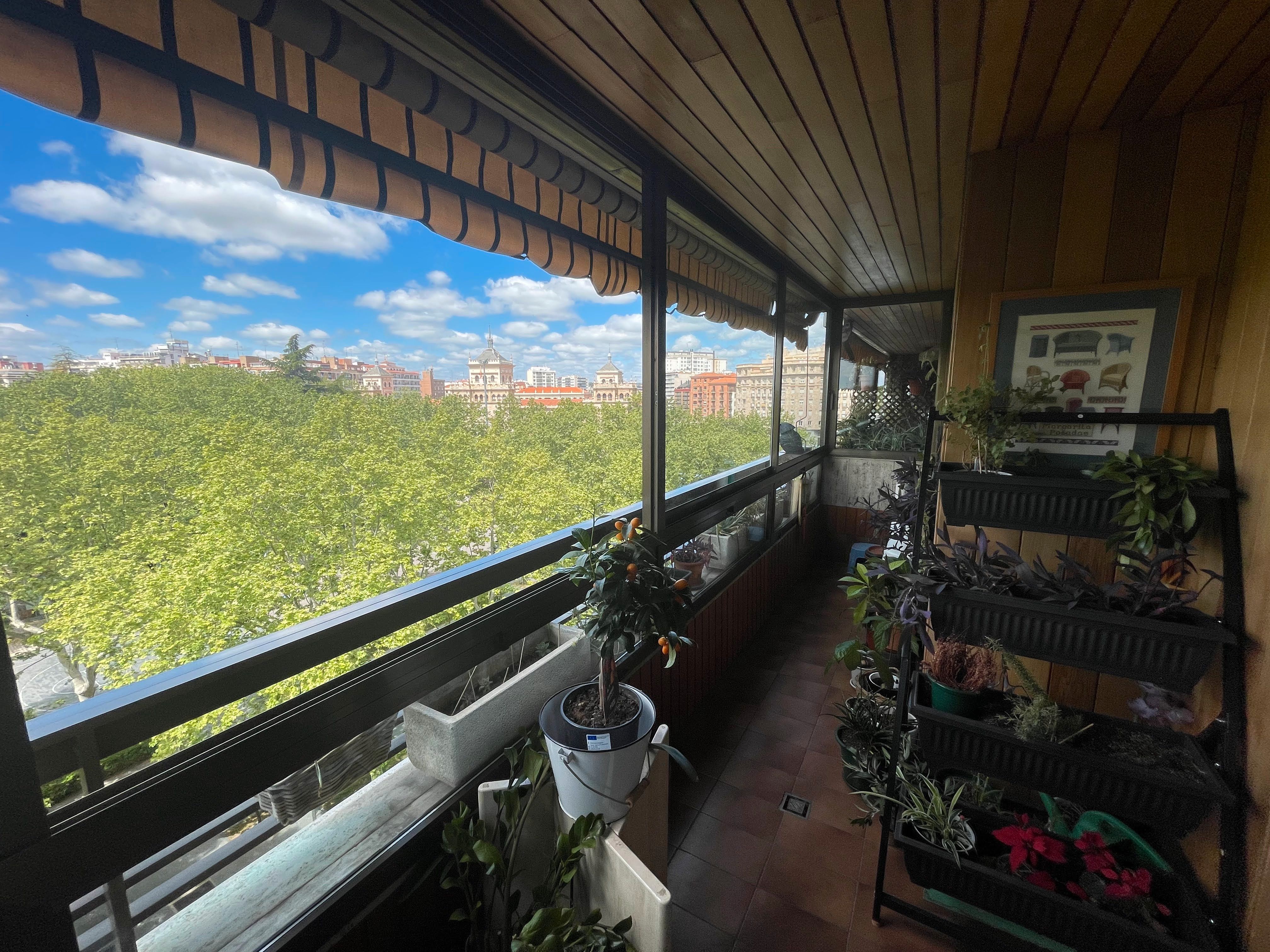 Balcony of Flat for sale in Valladolid Capital  with Air Conditioner, Heating and Parquet flooring