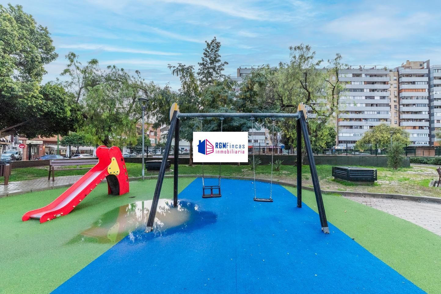 Exterior view of Flat for sale in  Sevilla Capital