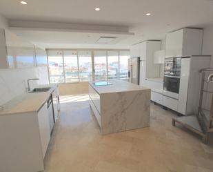 Kitchen of Attic to rent in Marbella  with Air Conditioner, Private garden and Parquet flooring