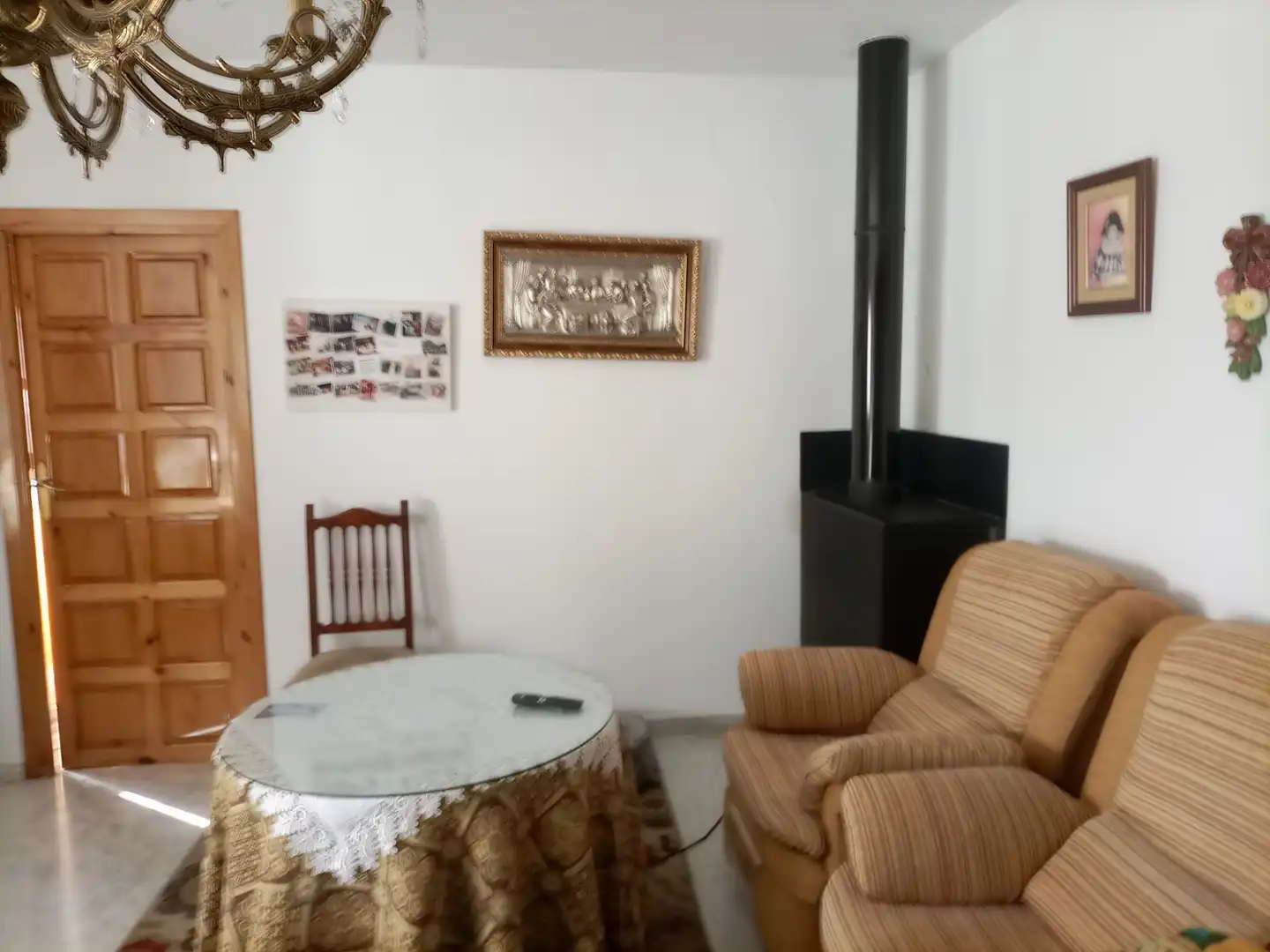 Sala d'estar de Casa o xalet en venda en Alpujarra de la Sierra amb Aire condicionat, Calefacció i Jardí privat