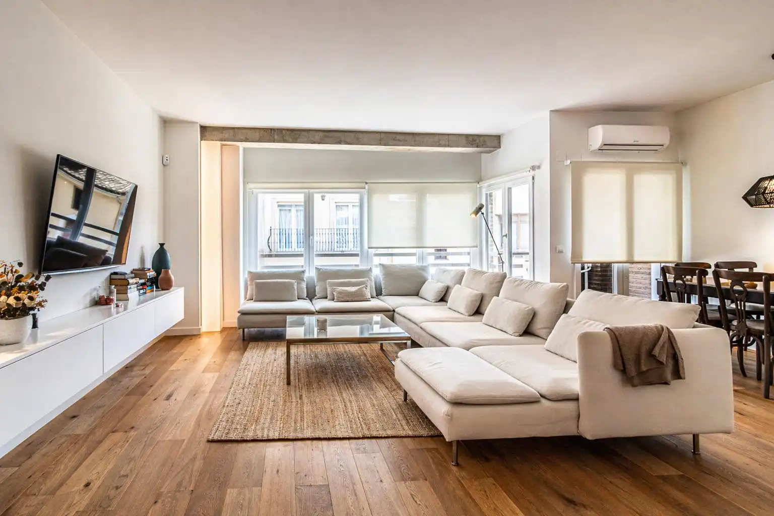 Living room of Flat for sale in Carlet  with Air Conditioner, Heating and Parquet flooring