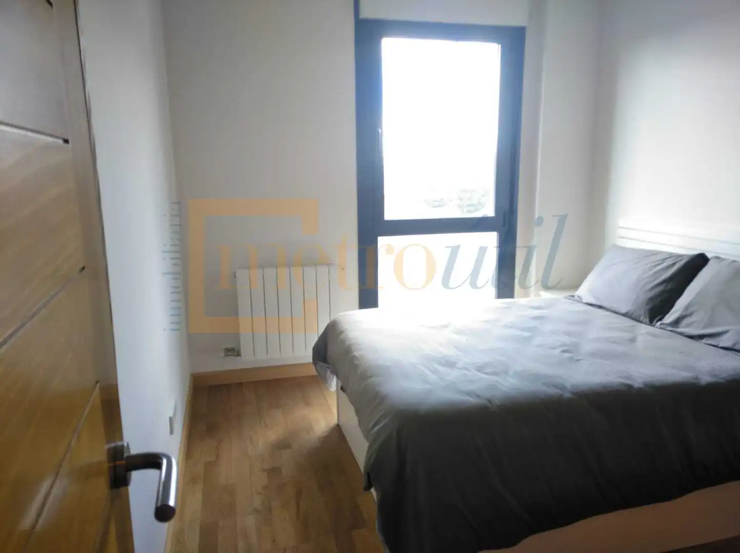 Flat for rent in Calle Juan Maluquer, La Platina- Hospital - Campus