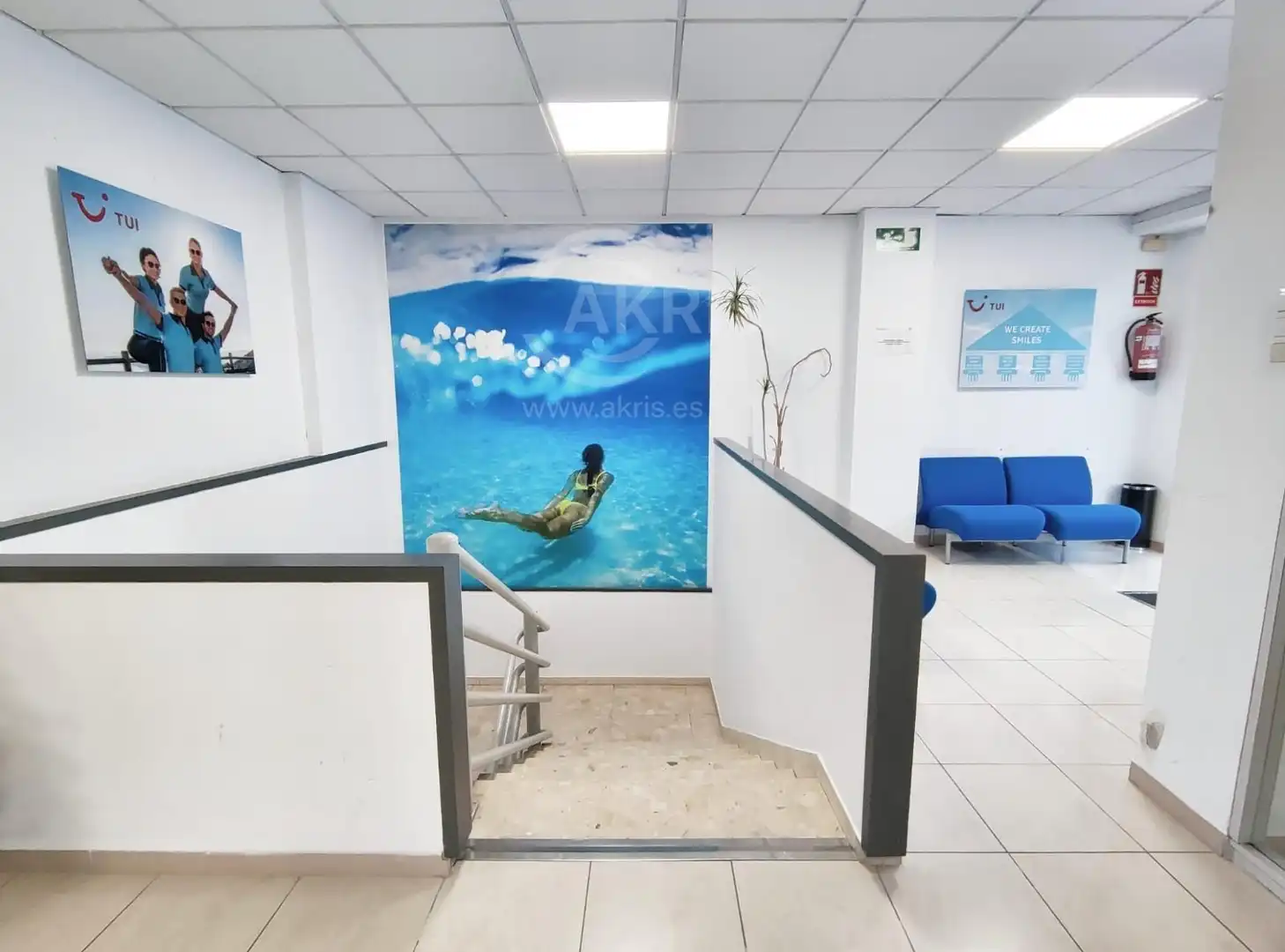 Büro zur Miete in Lloret de Mar mit Klimaanlage, Terrasse und Möbliert