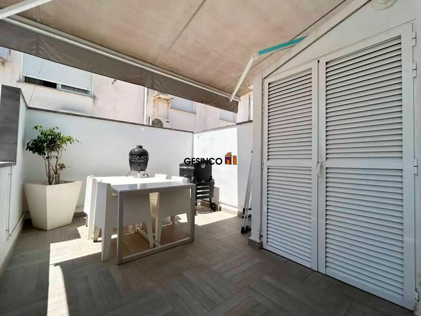 Terraza de Casa adosada en venta en Manuel con Aire acondicionado, Calefacción y Trastero