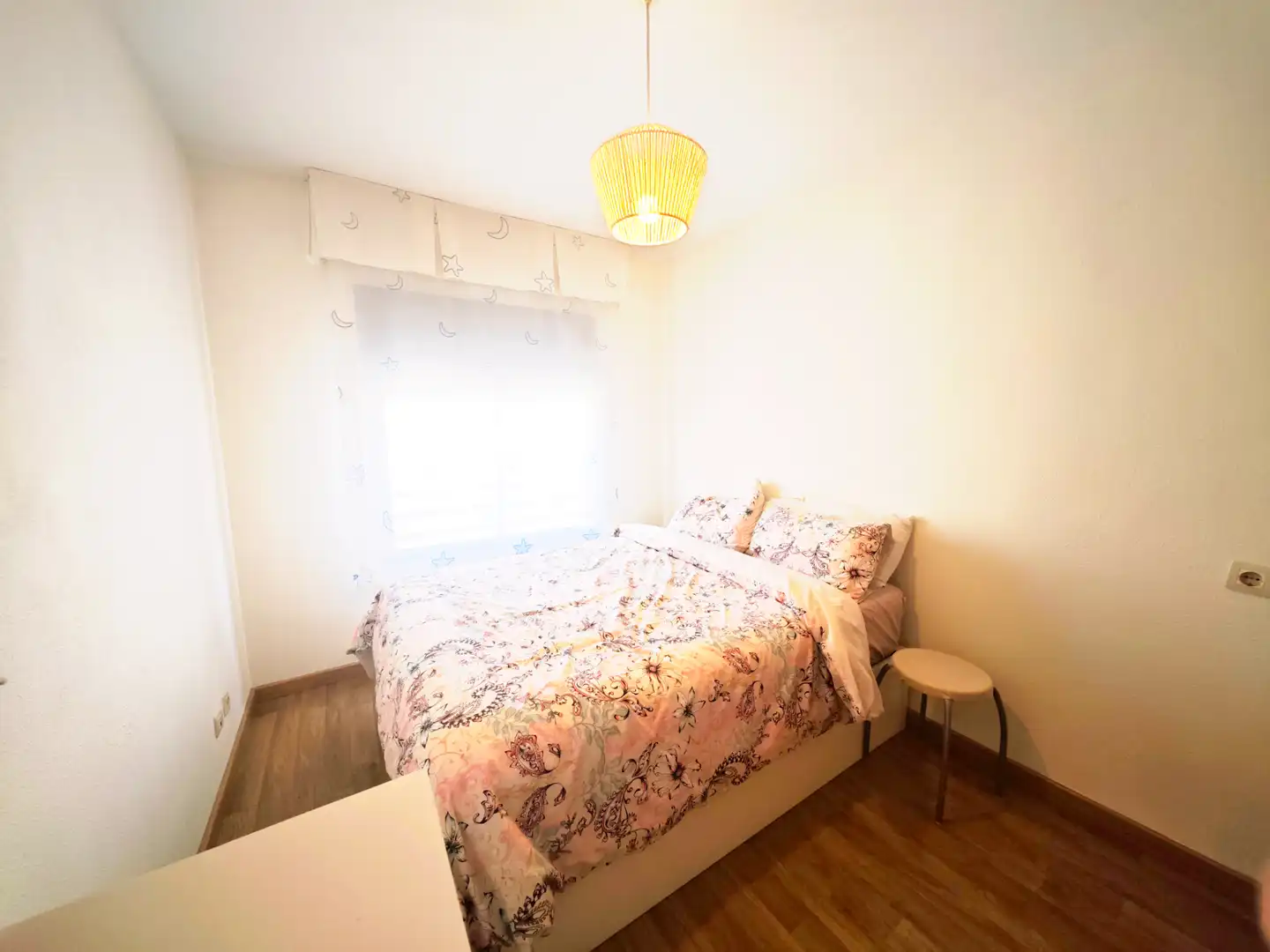 Habitación de Ático en venta en Alicante / Alacant con Aire acondicionado, Jardín privado y Parquet