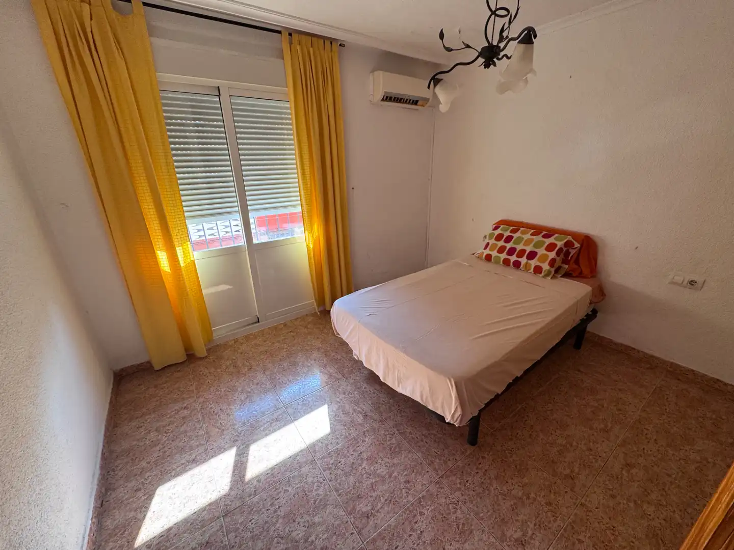 Habitación de Casa o chalet en venta en Villena con Terraza y Balcón