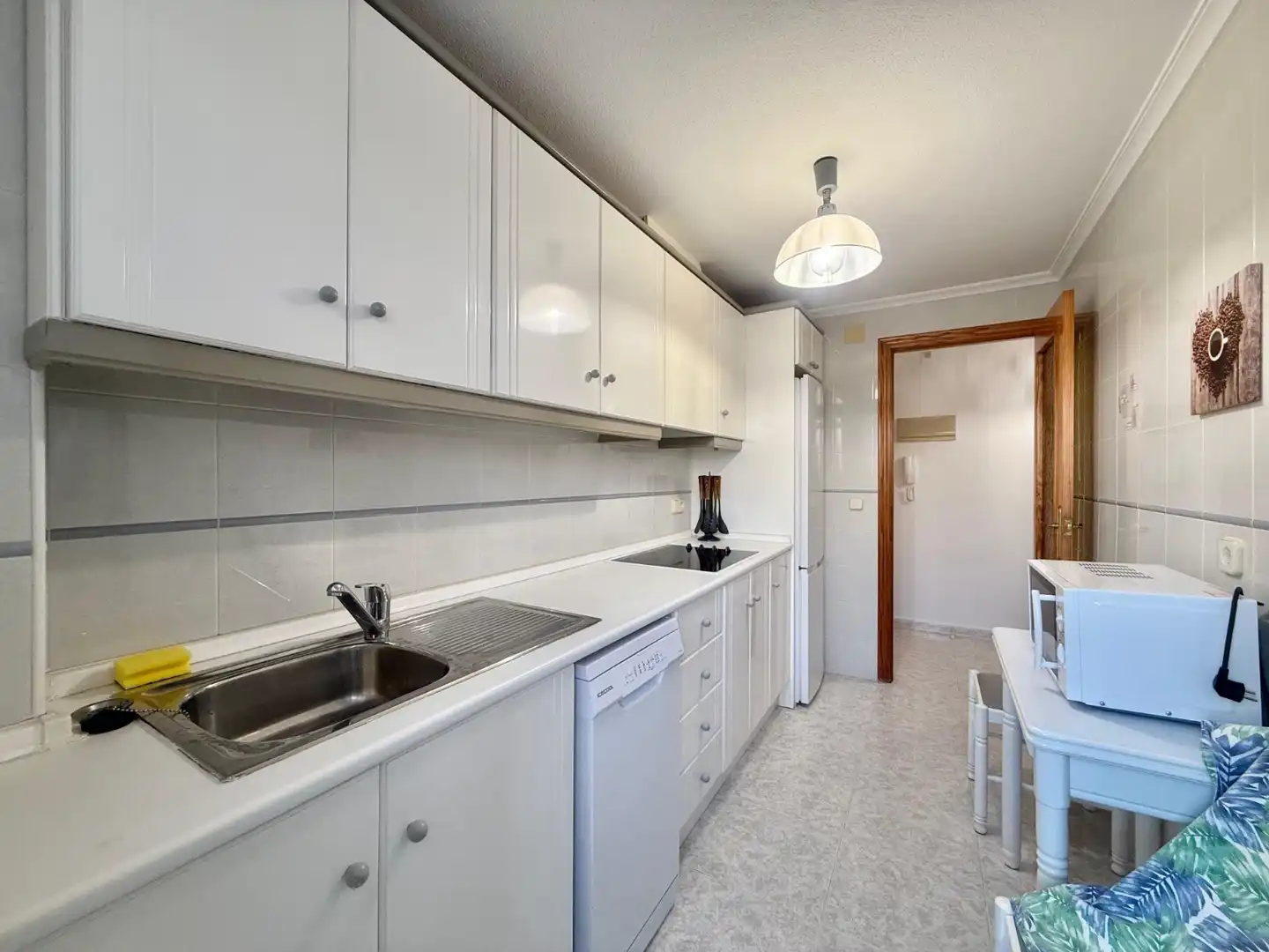 Kitchen of Flat for rent in Guardamar del Segura  with Terrace, Furnished and Oven