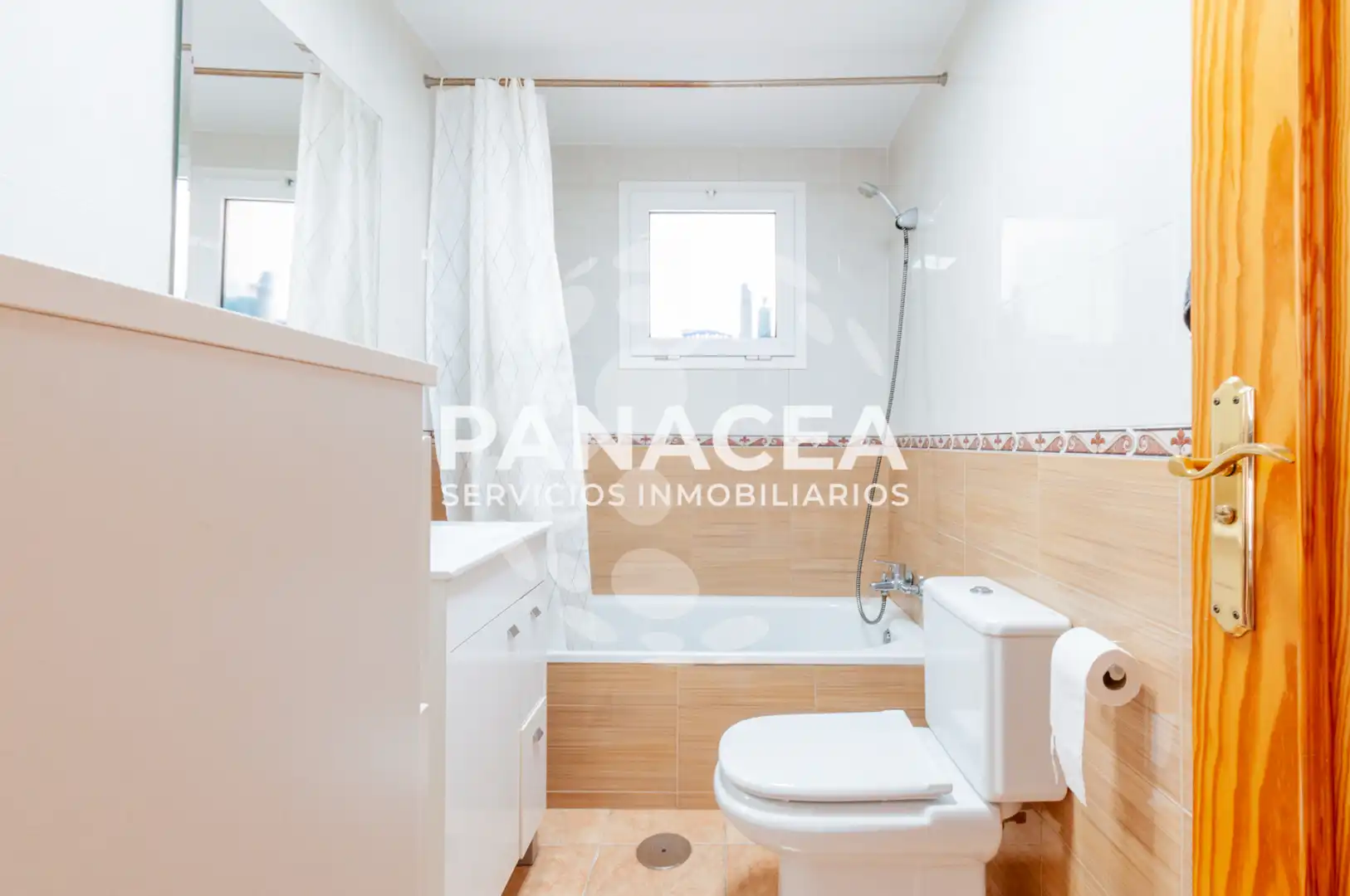 Habitación de Piso en venta en Roquetas de Mar con Amueblado, Horno y Lavadora