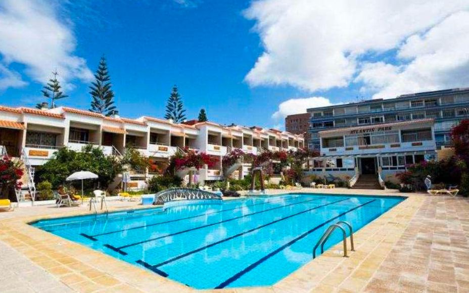 Piscina de Edificio en venta en San Cristóbal de la Laguna con Piscina comunitaria