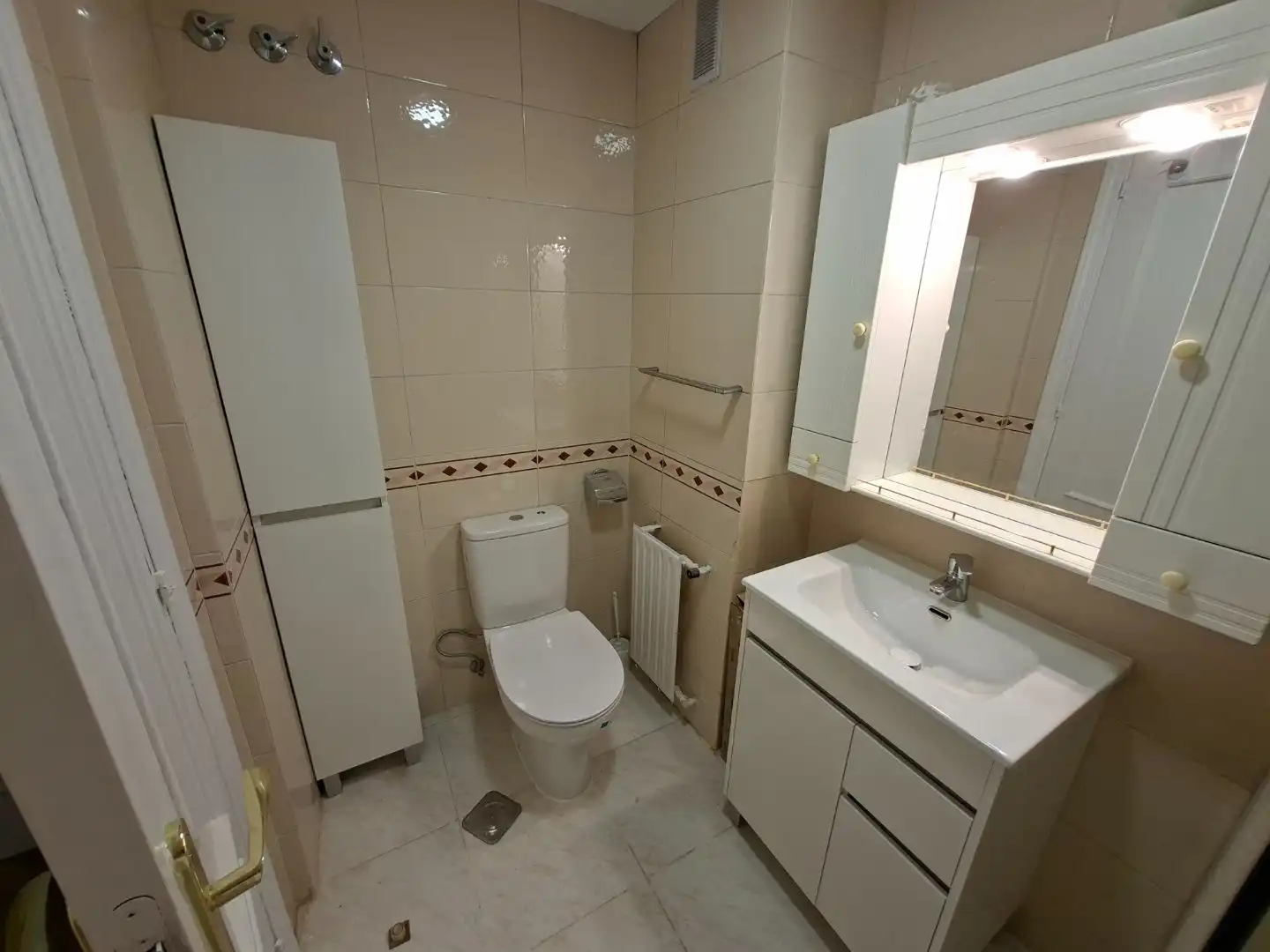 Bany de Apartament de lloguer en  Madrid Capital