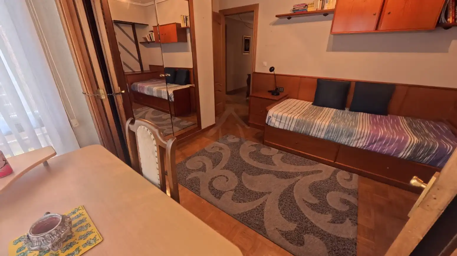 Habitación de Piso en venta en  Logroño con Calefacción, Parquet y Terraza