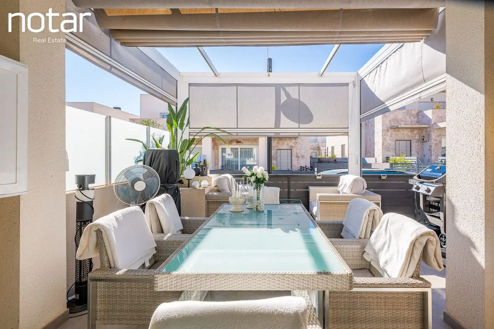 Terrassa de Casa adosada en venda en Torrevieja amb Jardí privat, Terrassa i Piscina