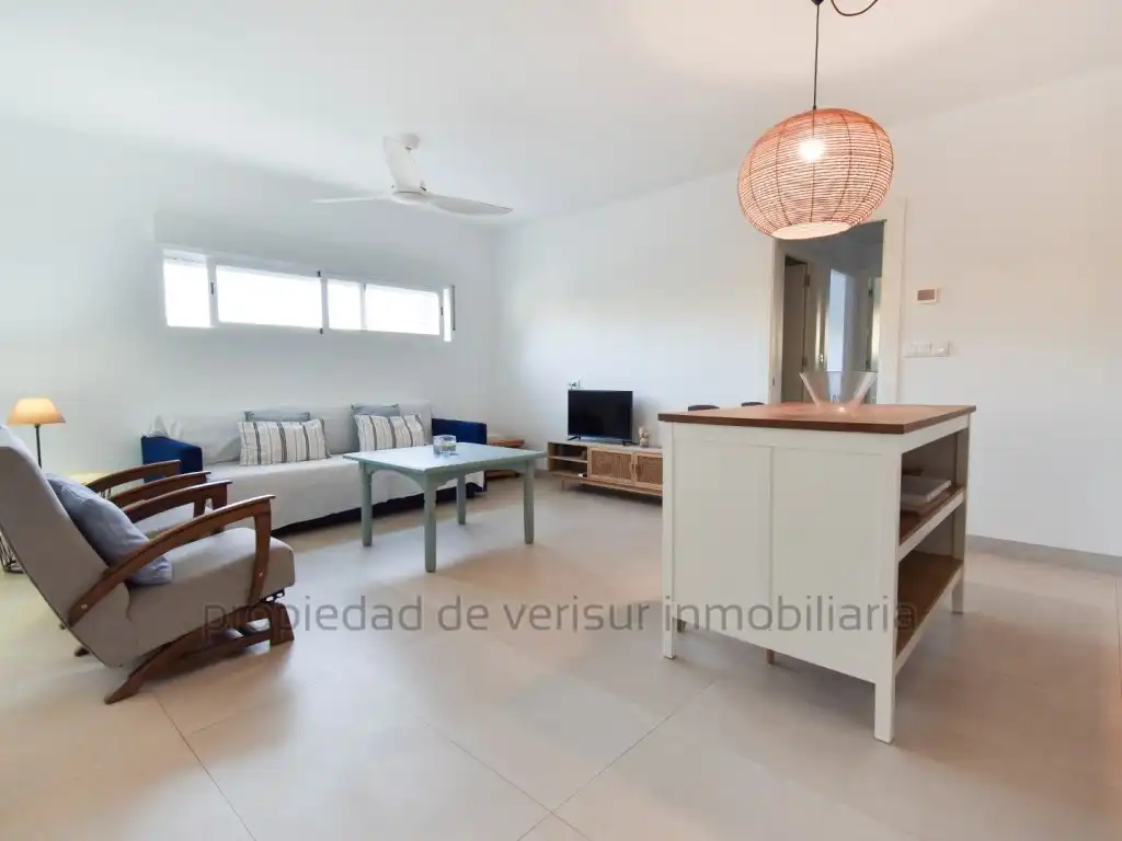 Sala d'estar de Apartament de lloguer en Águilas amb Aire condicionat