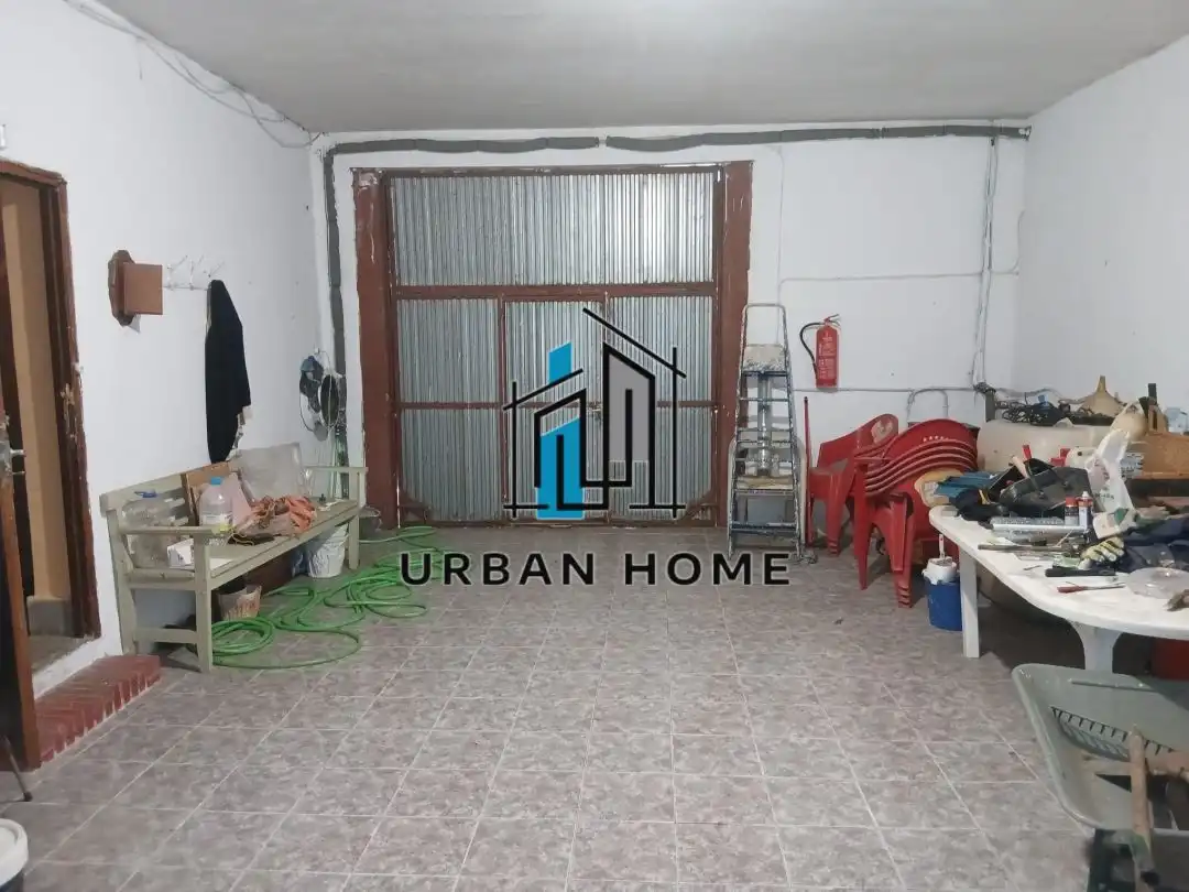 Casa o xalet en venda en León Capital  amb Calefacció i Jardí privat