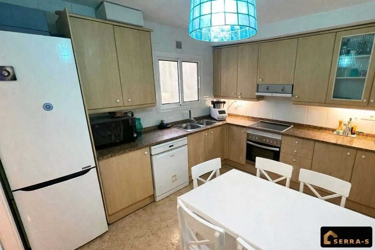 Küche von Dachboden zum Verkauf in Malgrat de Mar mit Terrasse und Balkon