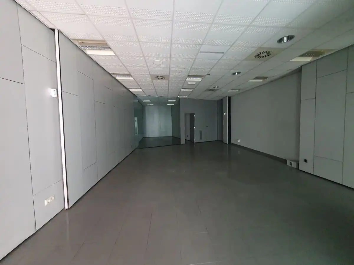 Locale commerciale in vendita a Centro, imagen 3