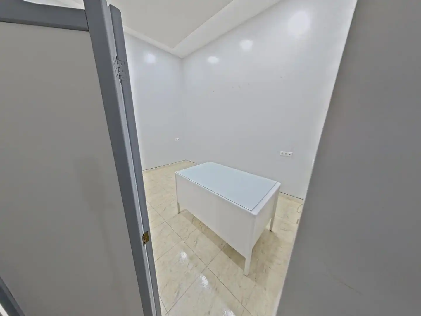 Commercial properties for rent in Calle CORTES LAS, Centro
