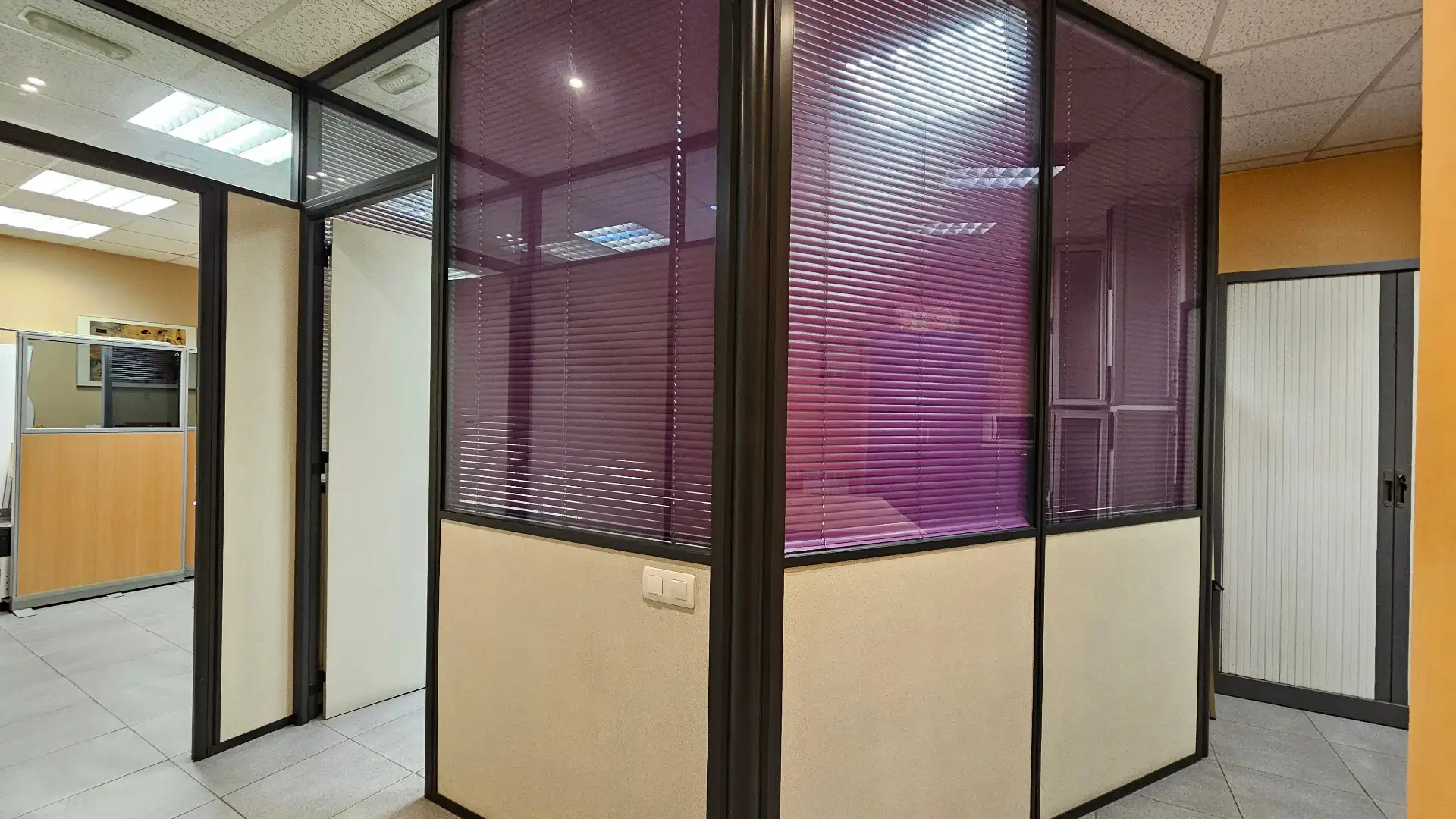 Local en venta en Vitoria - Gasteiz con Calefacción y Amueblado