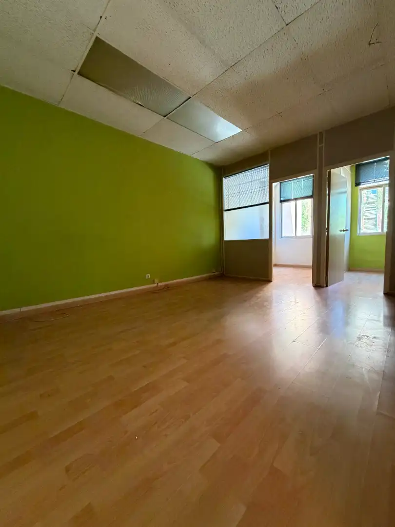 Büro zur Miete in Madrid mit Klimaanlage, Heizung und Internet
