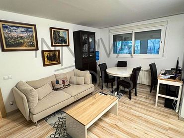 Appartamento con balcone in vendita a Avenida VIA DE LA PLATA