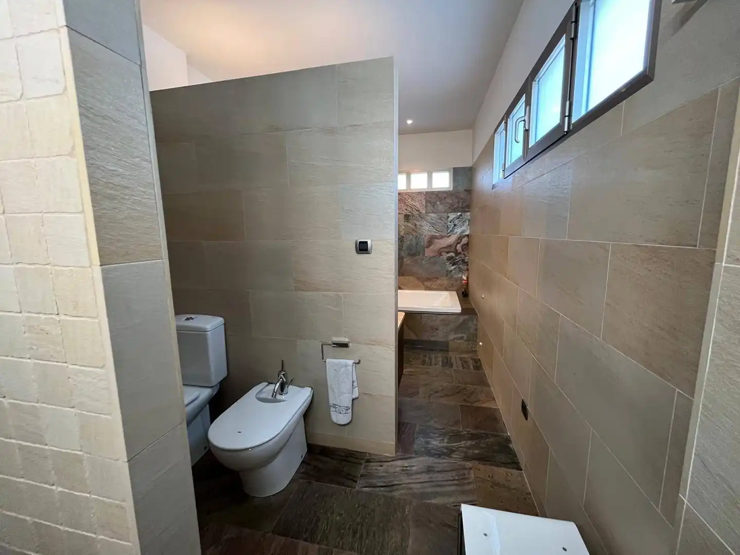 Bathroom of Houses for sale in Elche / Elx  with Air Conditioner, Private garden and Terrace