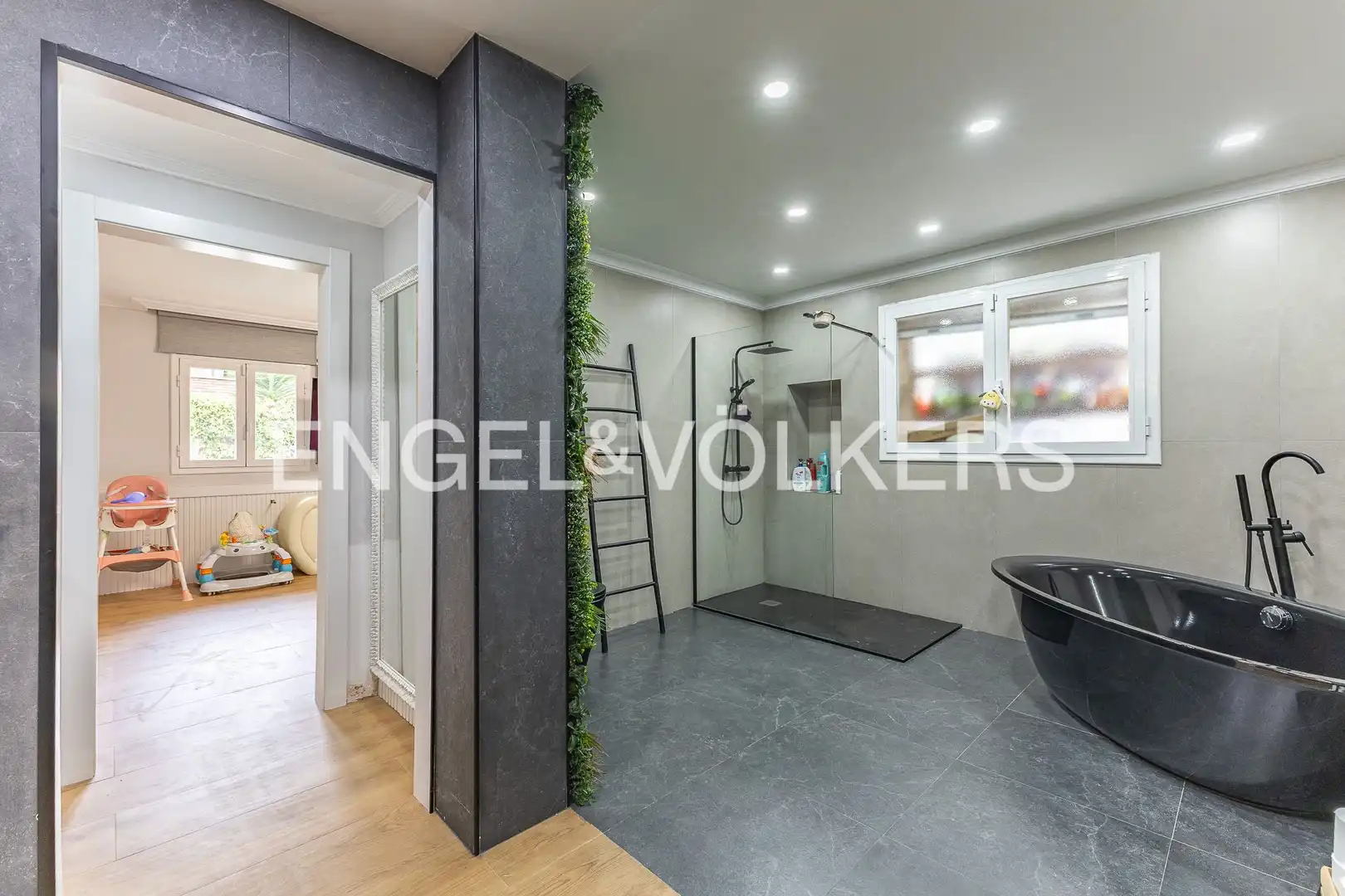Baño de Casa adosada en venta en Terrassa con Aire acondicionado, Calefacción y Jardín privado