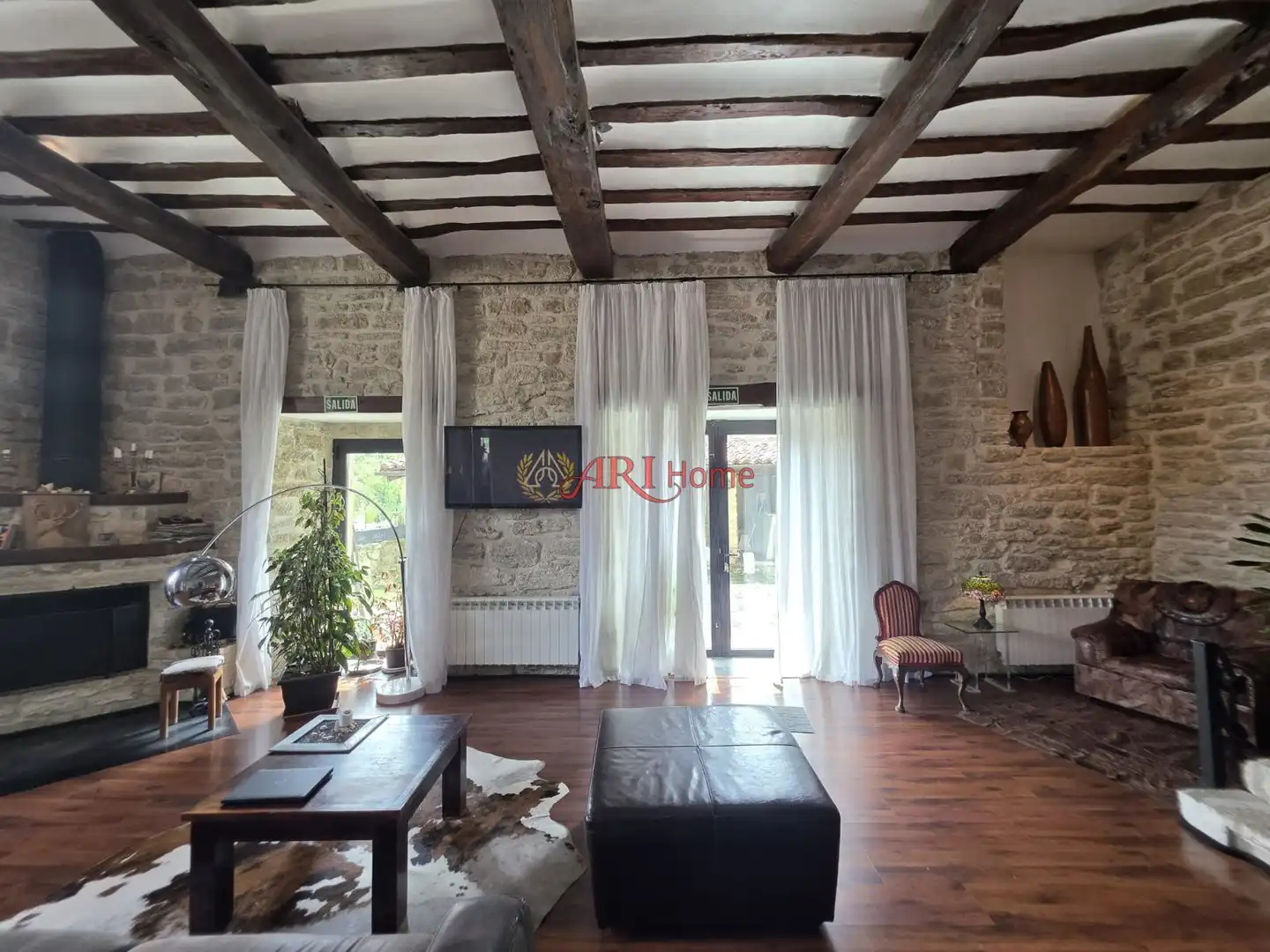 Living room of Buildings for sale in Quintanilla San García