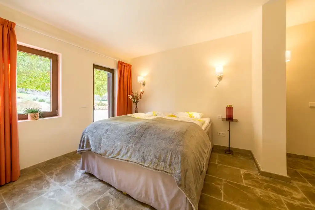 Habitación de Finca rústica en venta en Sineu con Aire acondicionado, Calefacción y Jardín privado