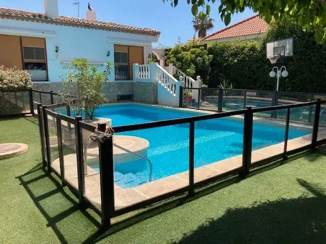 Piscina de Casa o xalet en venda en Roquetas de Mar amb Aire condicionat, Calefacció i Jardí privat