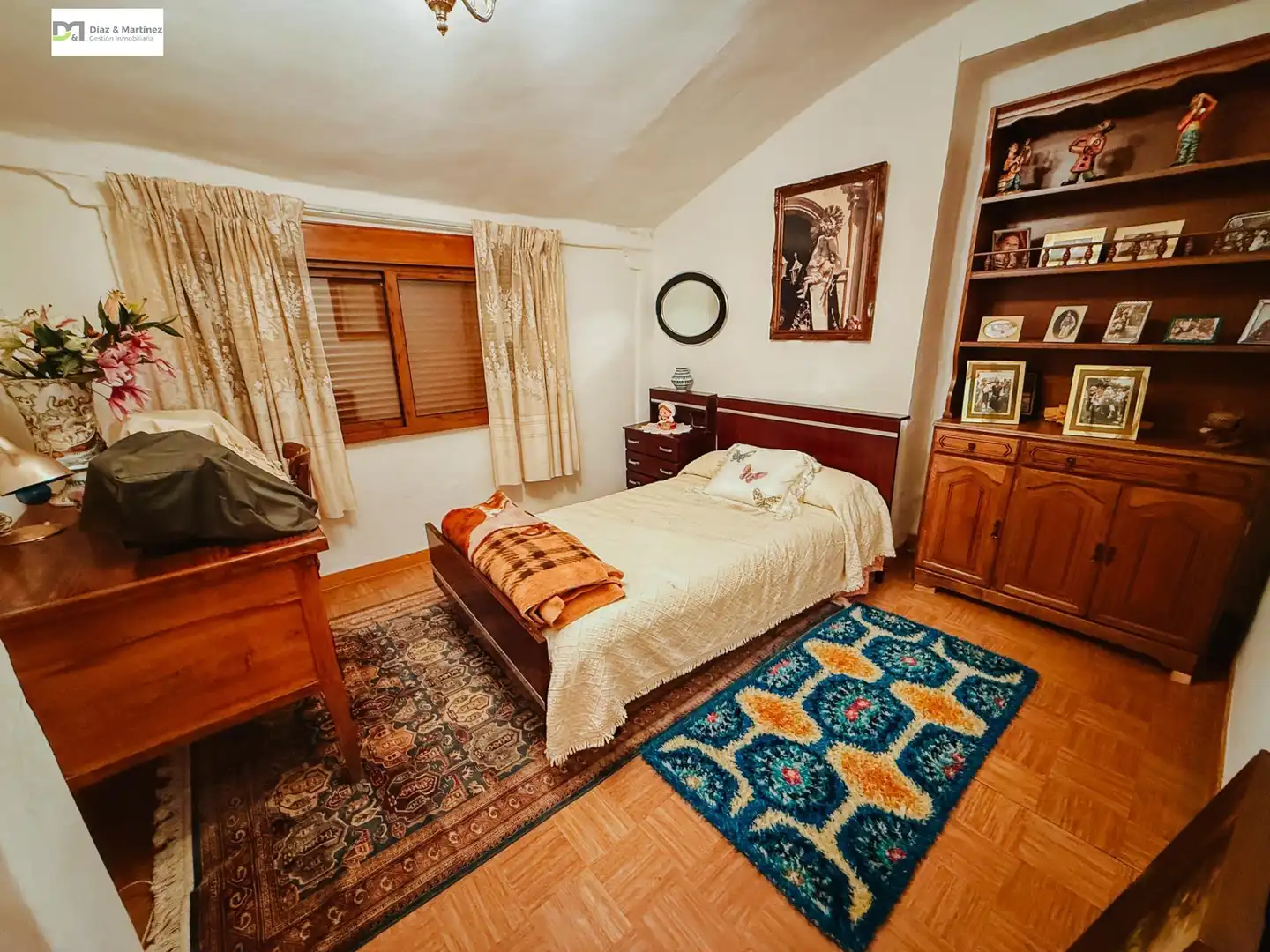 Bedroom of Houses for sale in Cacabelos  with Parquet flooring
