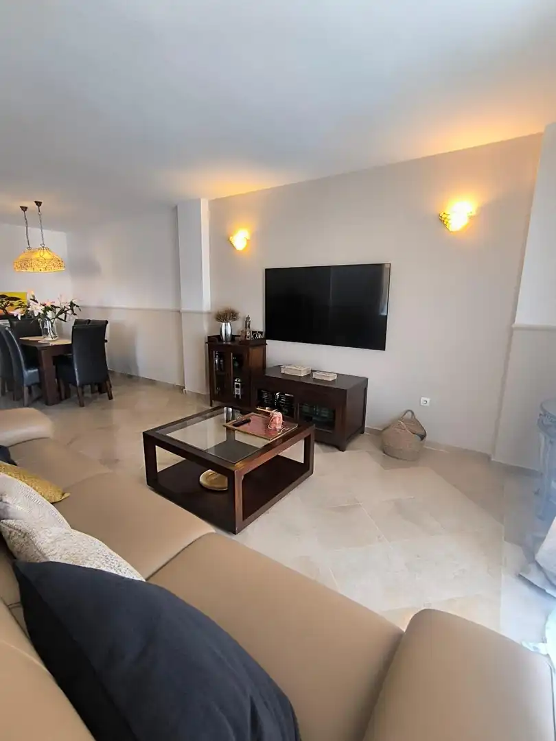 Apartament amb piscina en venda a Calahonda, imagen 6