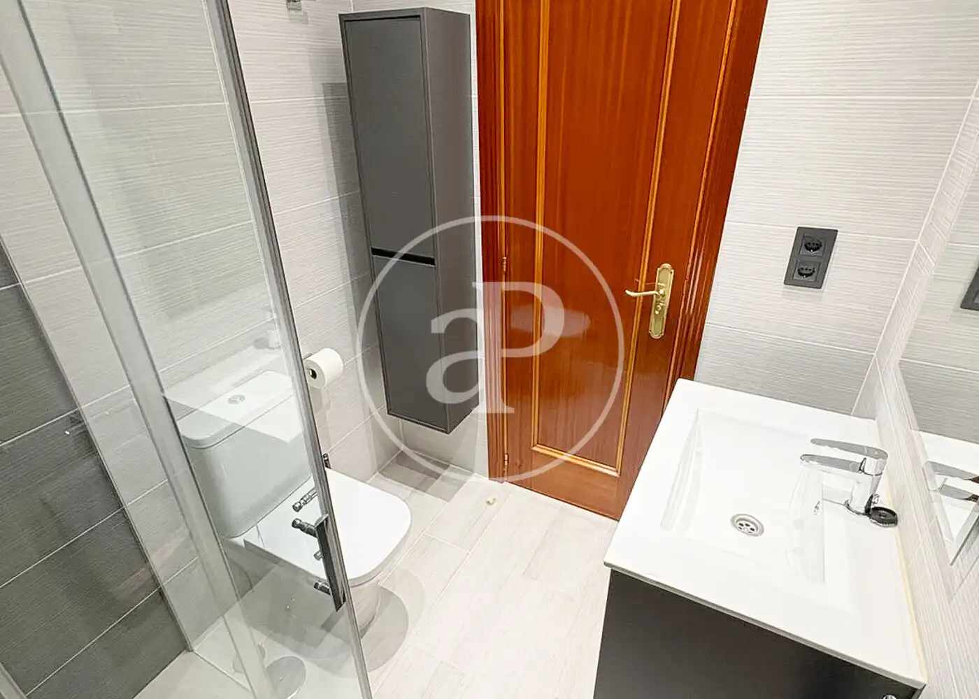 Baño de Piso en venta en Fuencarral - El Pardo