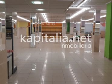 Local comercial en alquiler en Bocairent