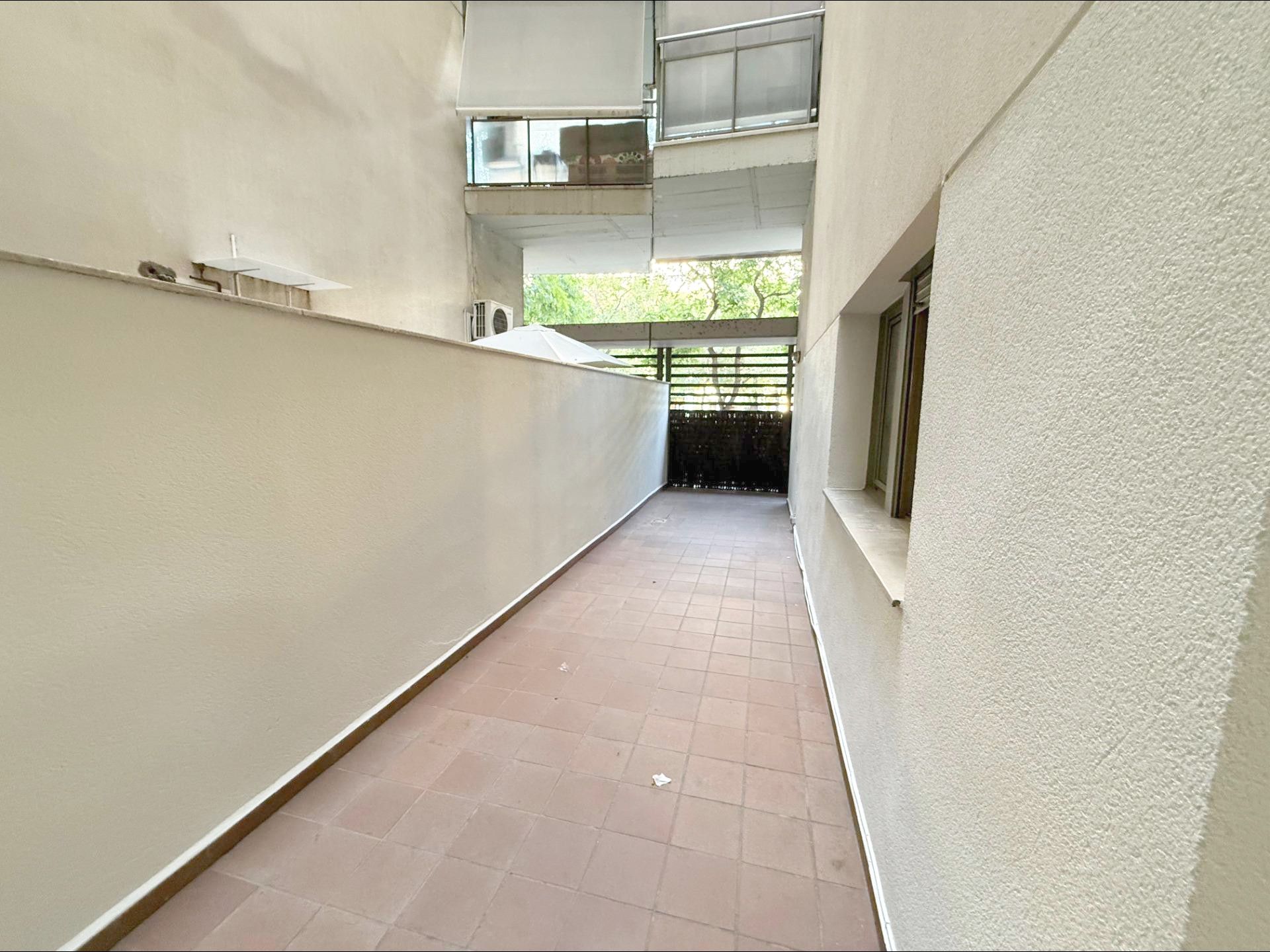 Balcony of Planta baja for sale in  Barcelona Capital  with Air Conditioner, Heating and Private garden