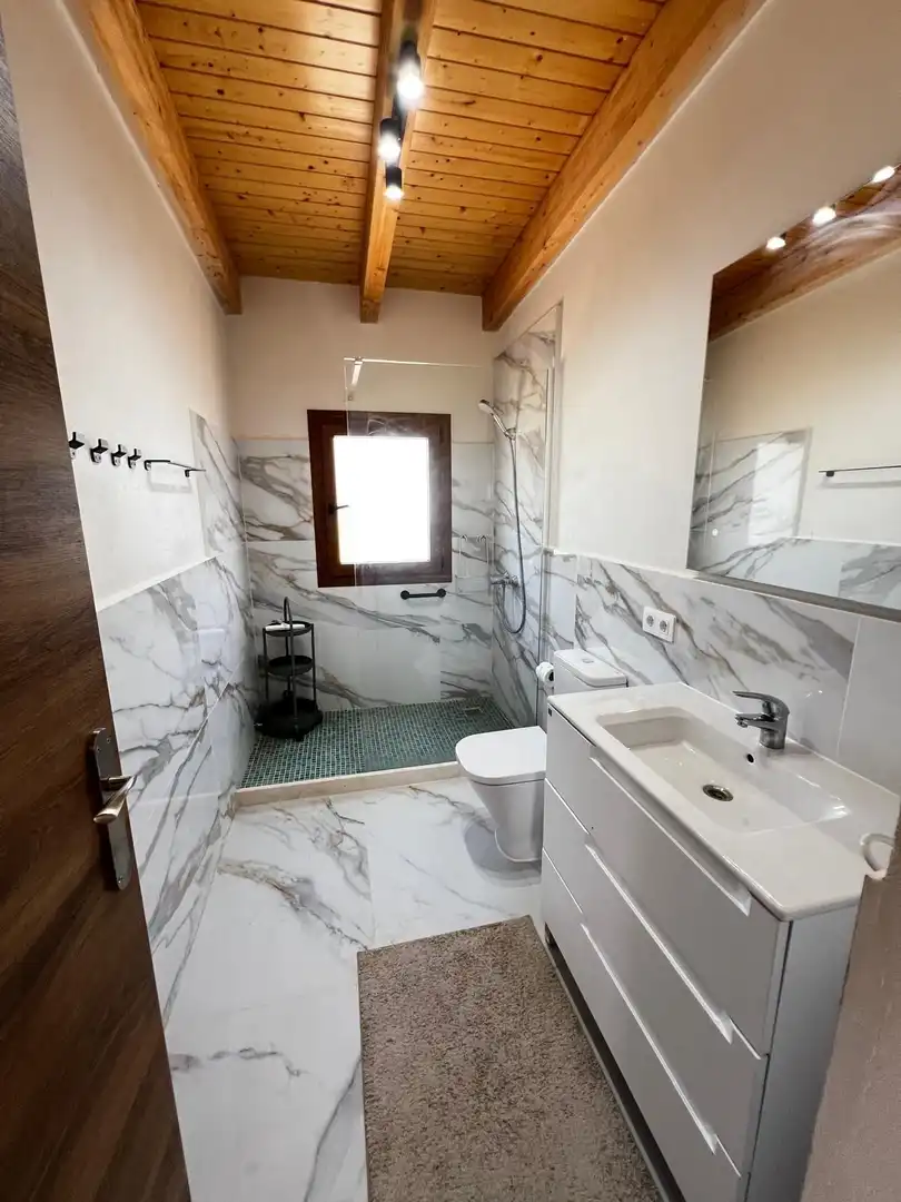 Baño de Finca rústica de alquiler en Santanyí con Aire acondicionado, Calefacción y Terraza