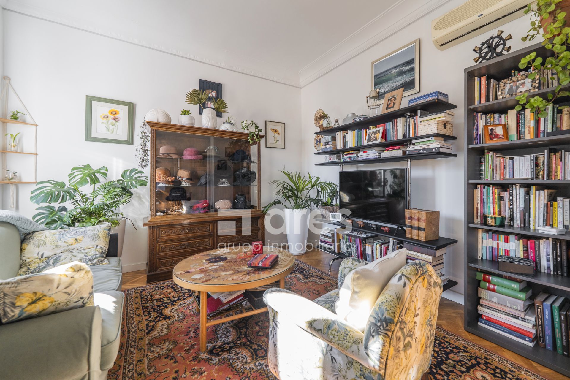 Sala de estar de Piso en venta en  Madrid Capital con Aire acondicionado y Calefacción