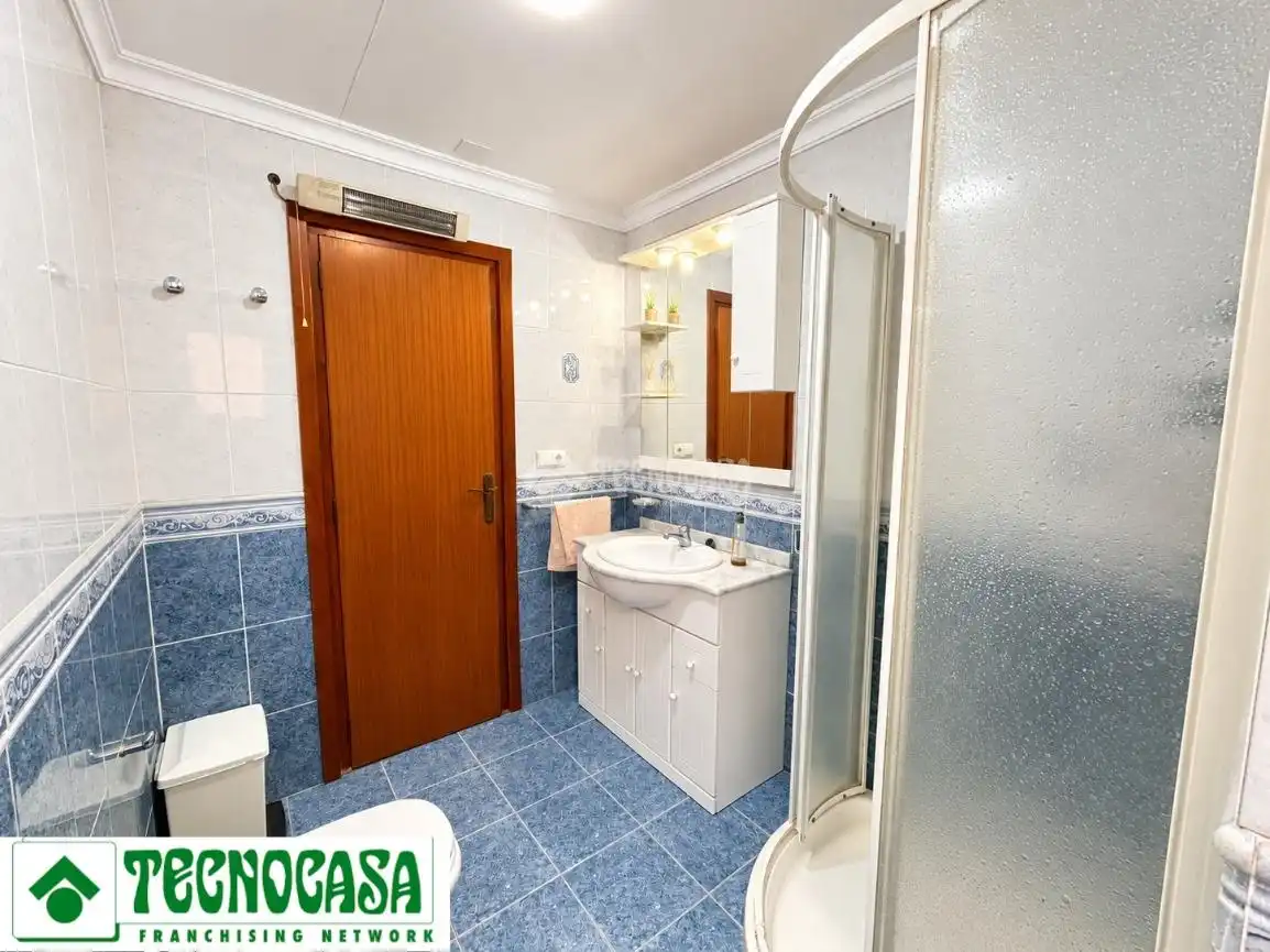 Bany de Casa o xalet en venda en Manises amb Aire condicionat, Calefacció i Terrassa