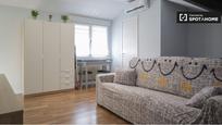 Bedroom of Flat to rent in  Madrid Capital  with Air Conditioner and Balcony