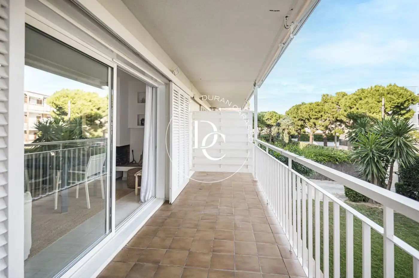 Terrasse von Wohnung zum Verkauf in Sitges mit Klimaanlage, Heizung und Privatgarten