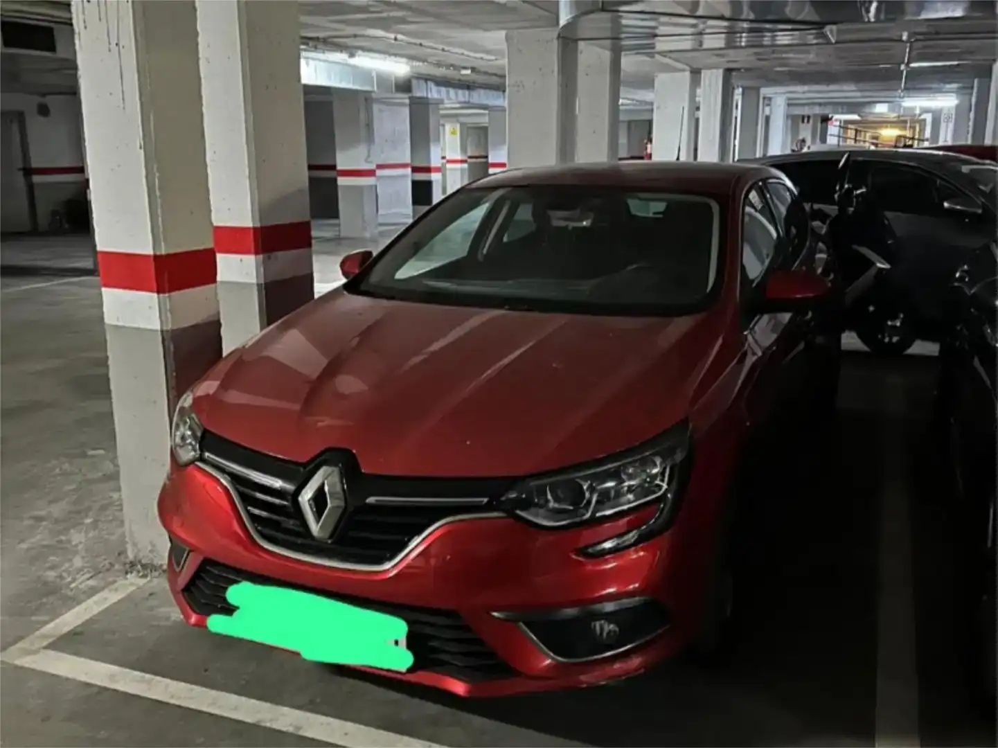 Parking of Garage for rent in Salt