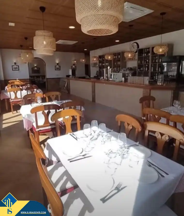Local en venta en Torrevieja con Terraza y Amueblado