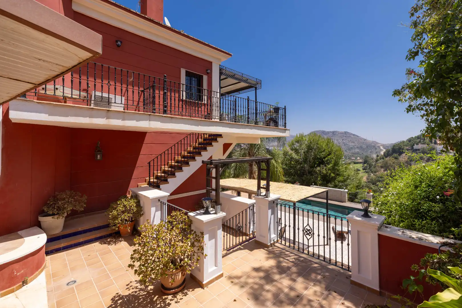 Außenansicht von Haus oder Chalet zum Verkauf in Málaga mit Klimaanlage, Heizung und Privatgarten
