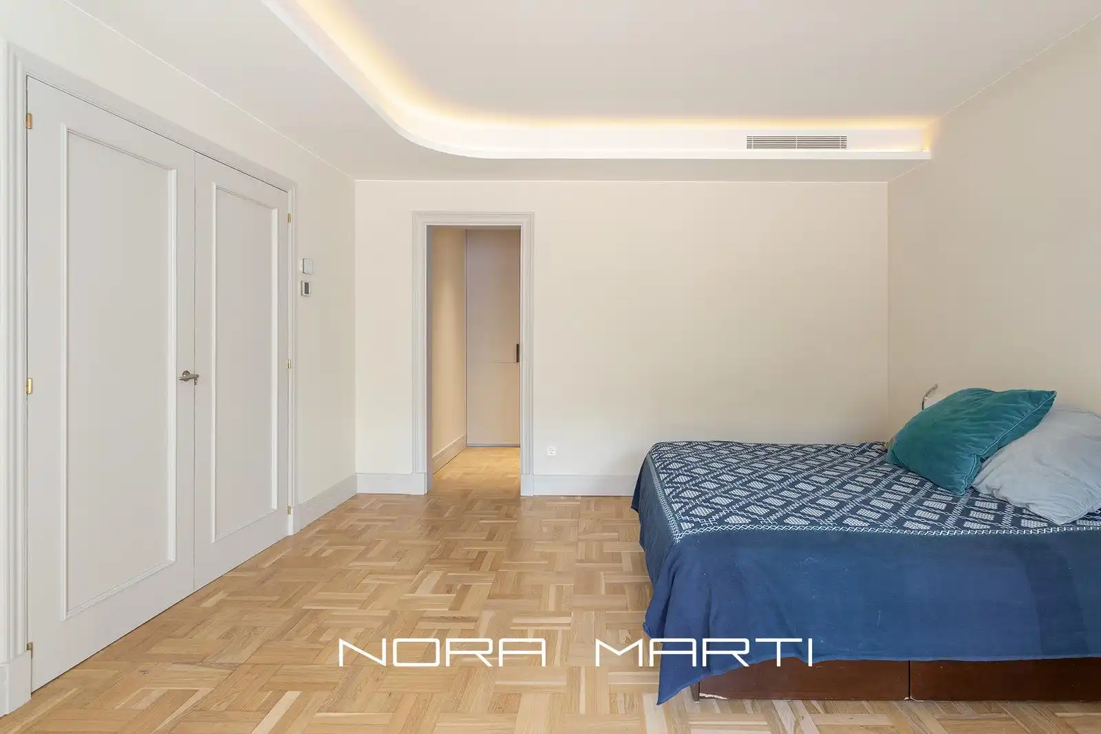 Bedroom of Flat for sale in Barcelona  with Air Conditioner, Heating and Terrace