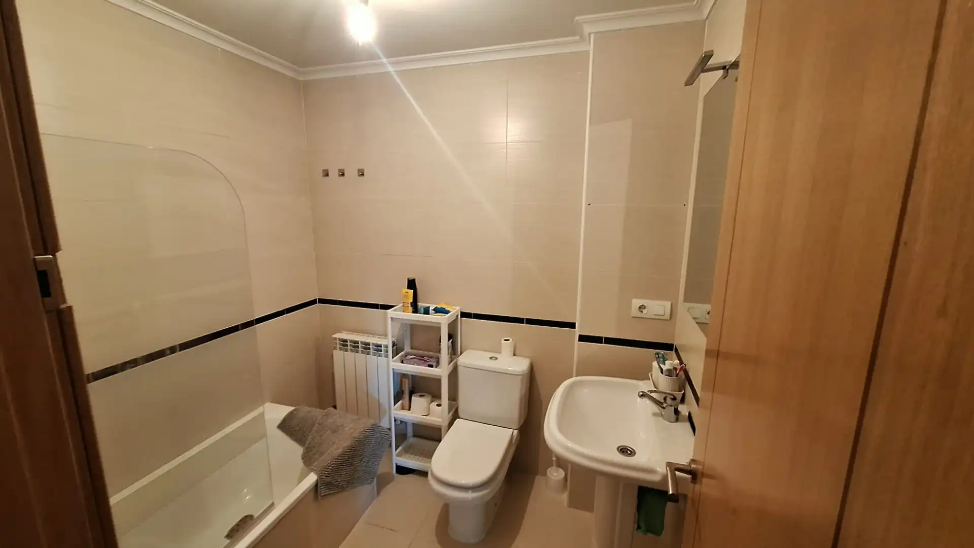 Bathroom of Detached homes for sale in Mucientes  with Heating, Parquet flooring and Furnished
