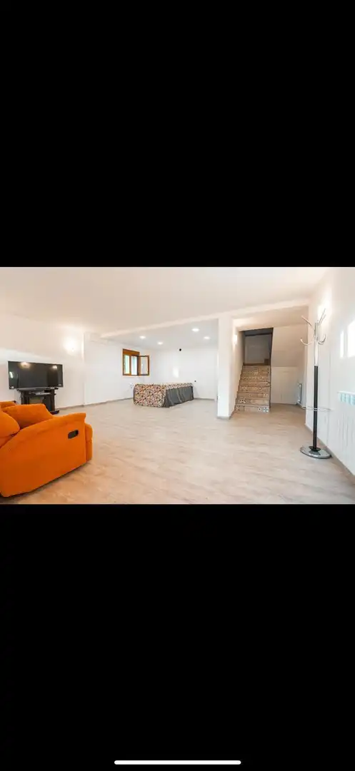 Casa o xalet en venda en A Merca   amb Jardí privat, Terrassa i Moblat