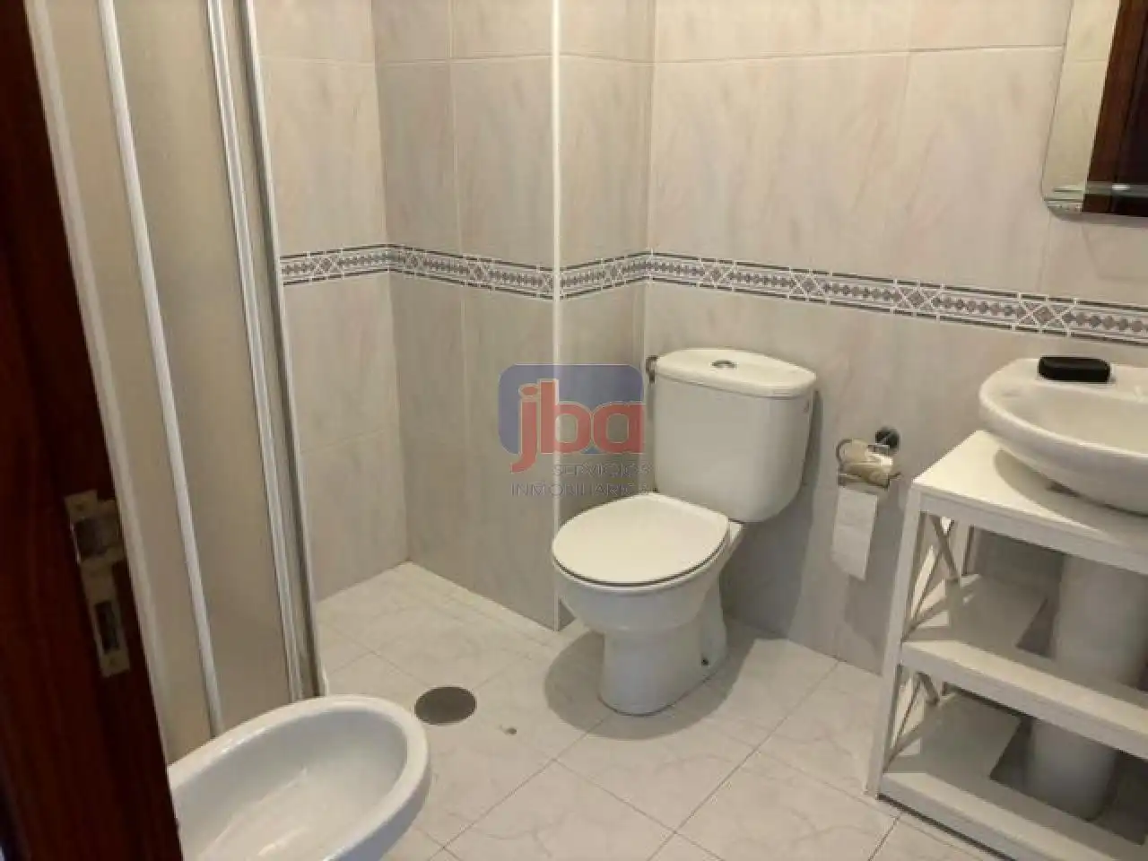 Baño de Piso de alquiler en Barbadás con Calefacción, Amueblado y Balcón