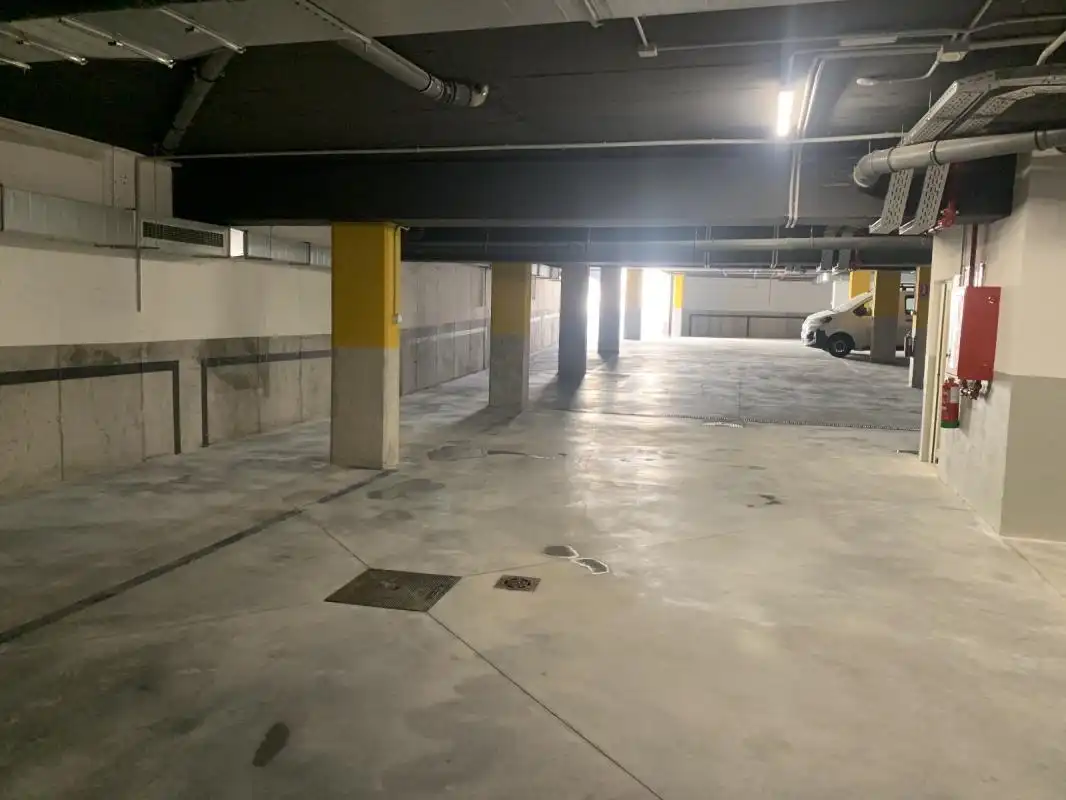 Parking de Piso de alquiler en Málaga con Aire acondicionado, Calefacción y Terraza