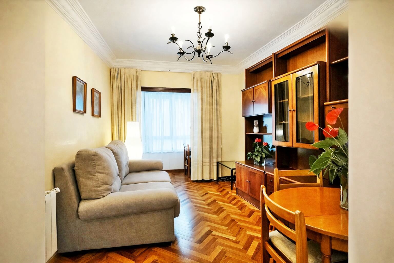 Sala d'estar de Pis de lloguer en Santander amb Calefacció, Terrassa i Moblat